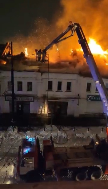 В Рыбинске горело здание Мучного гостиного двора