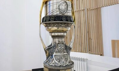 Кубок Гагарина привезли в Минск на могилы погибших игроков и тренера «Локомотива»