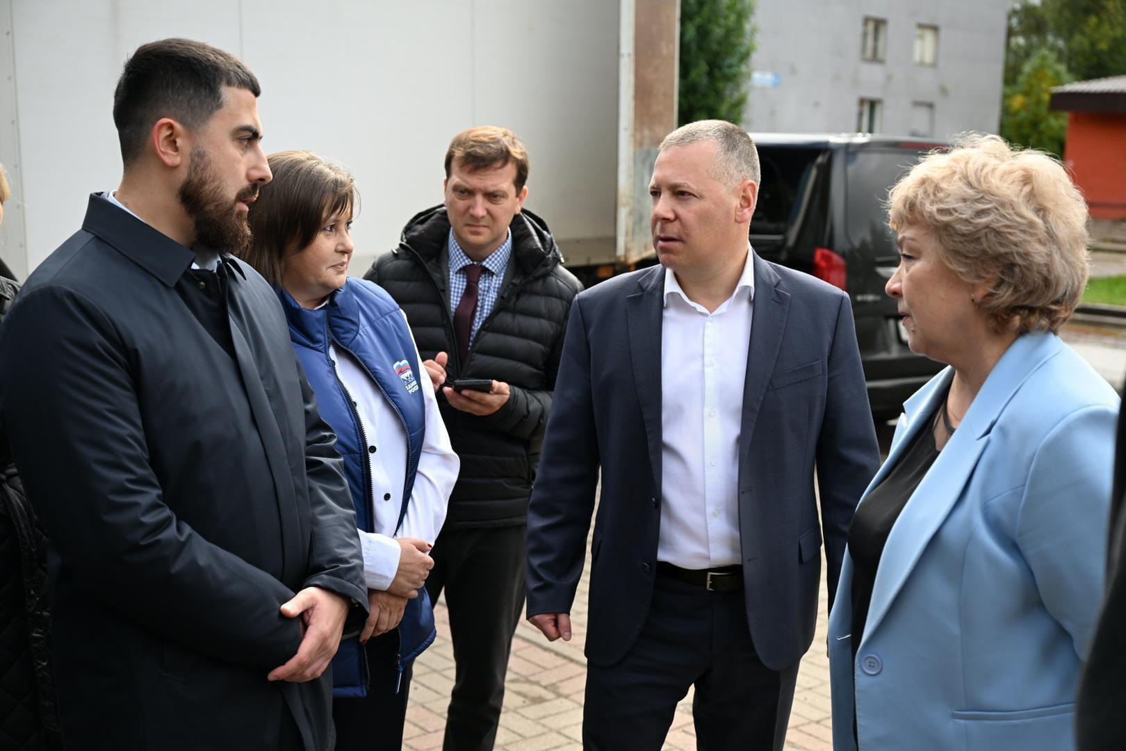 Губернатор Ярославской области встречается с жителями Тутаева на улице