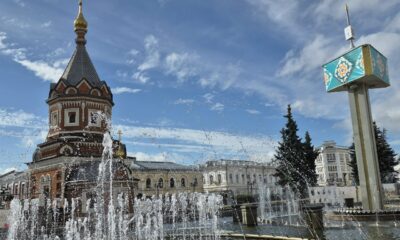 Фонтан на Богоявленской площади у церкви Богоявления в Ярославле