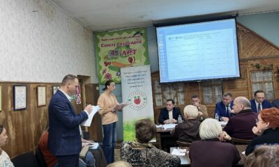 Садоводы и представители энергетиков на встрече в Союзе садоводов Ярославской области